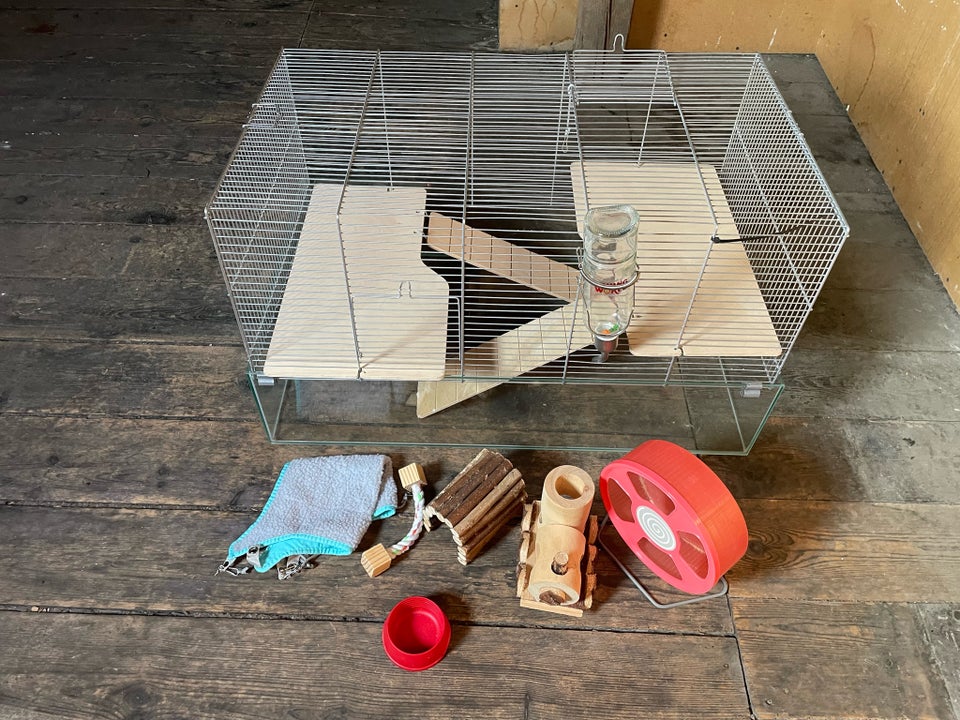 Hamster cage (or other rodents), b: