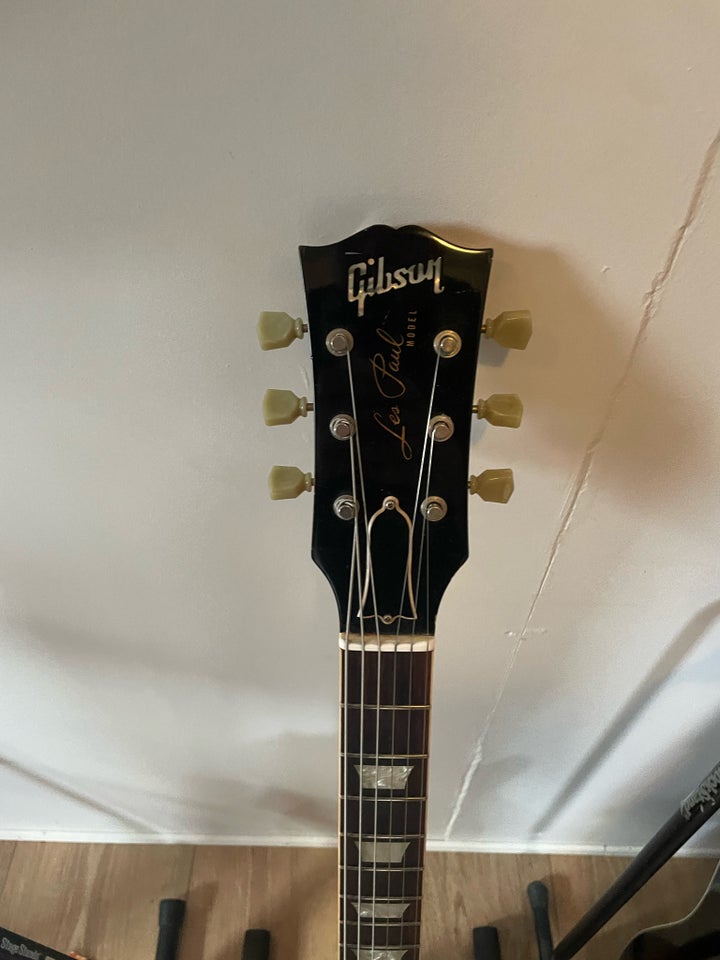 Elguitar, Gibson R8