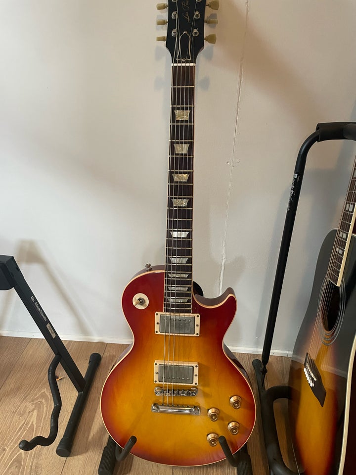 Elguitar, Gibson R8