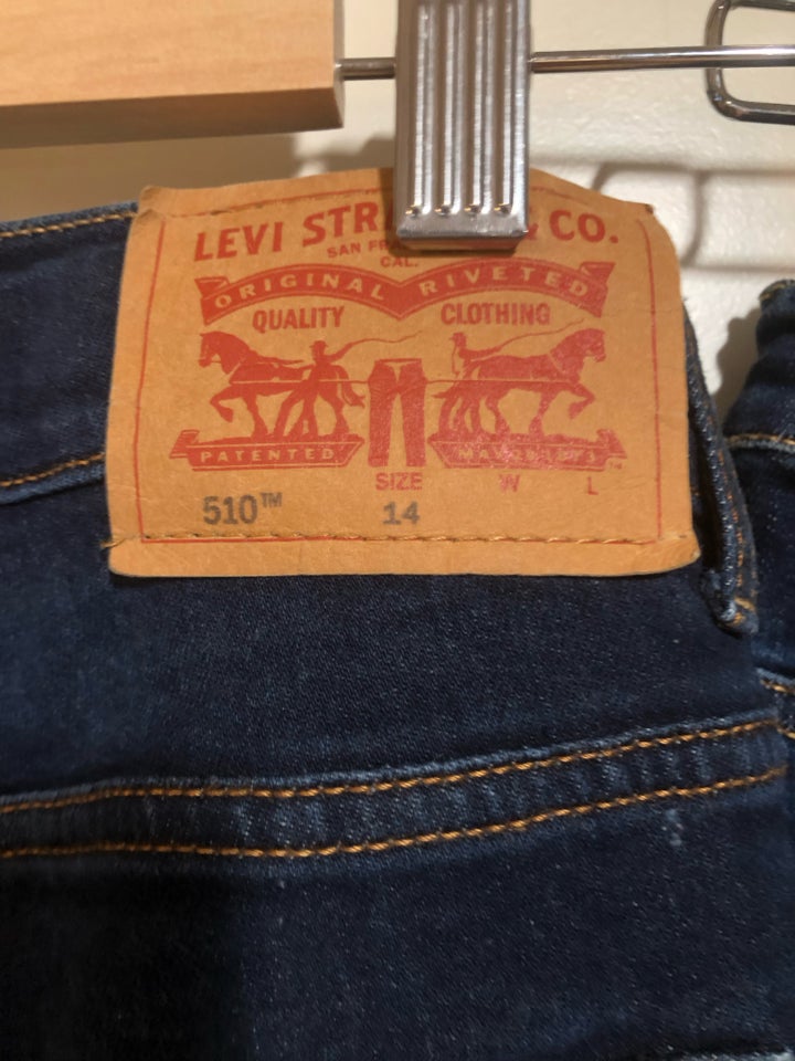 Jeans Mega fede Levis