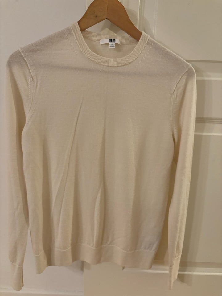 Sweater, Uniqlo, str. 38