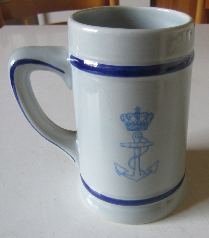 Porcelæn militærkrus Søholm