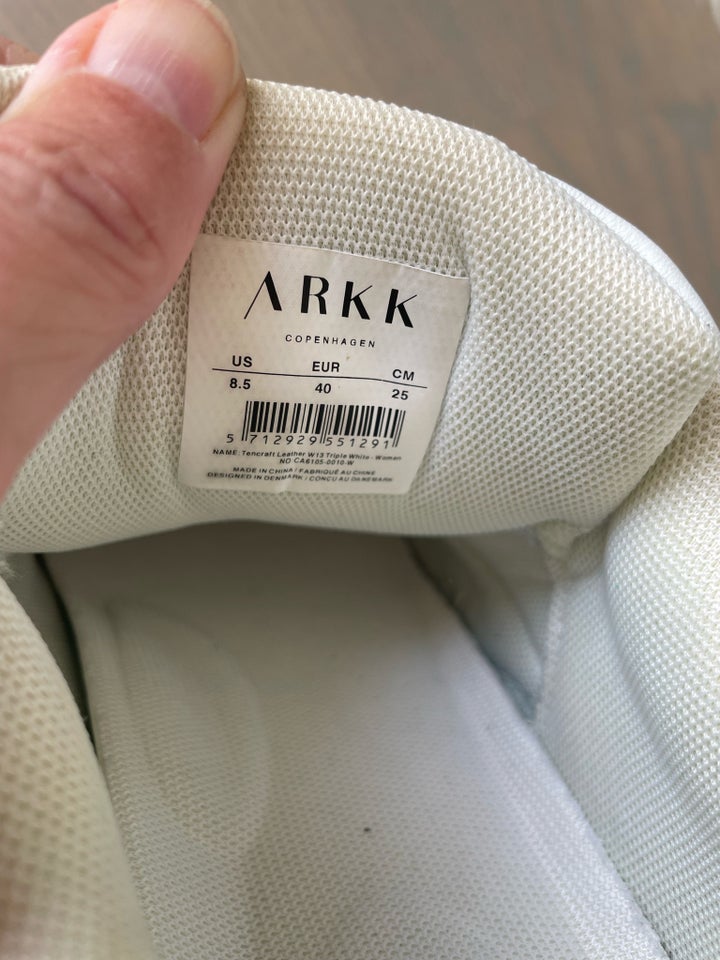 Sneakers, str. 40, ARRK