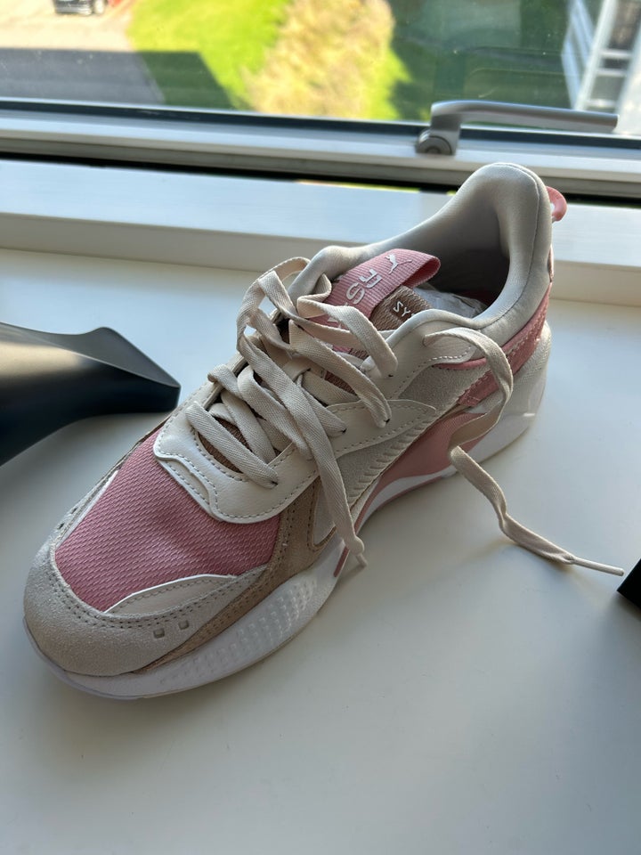 Sneakers, str. 40,5, Puma