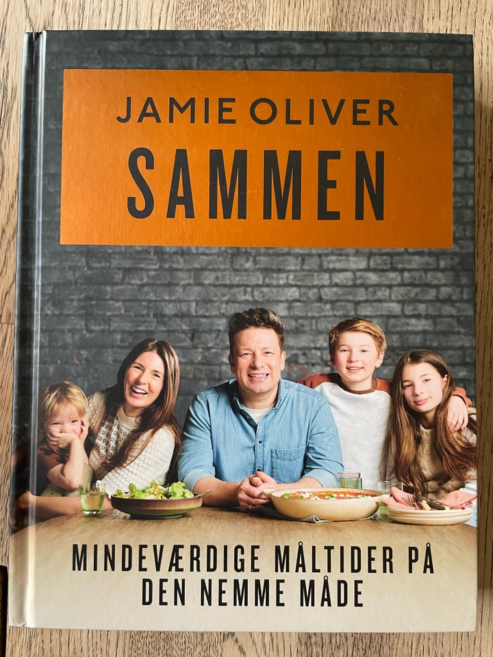 Sammen Jamie Oliver emne: mad og