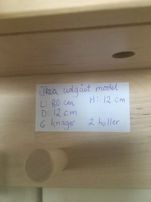 Hylder med og uden knager  Ikea