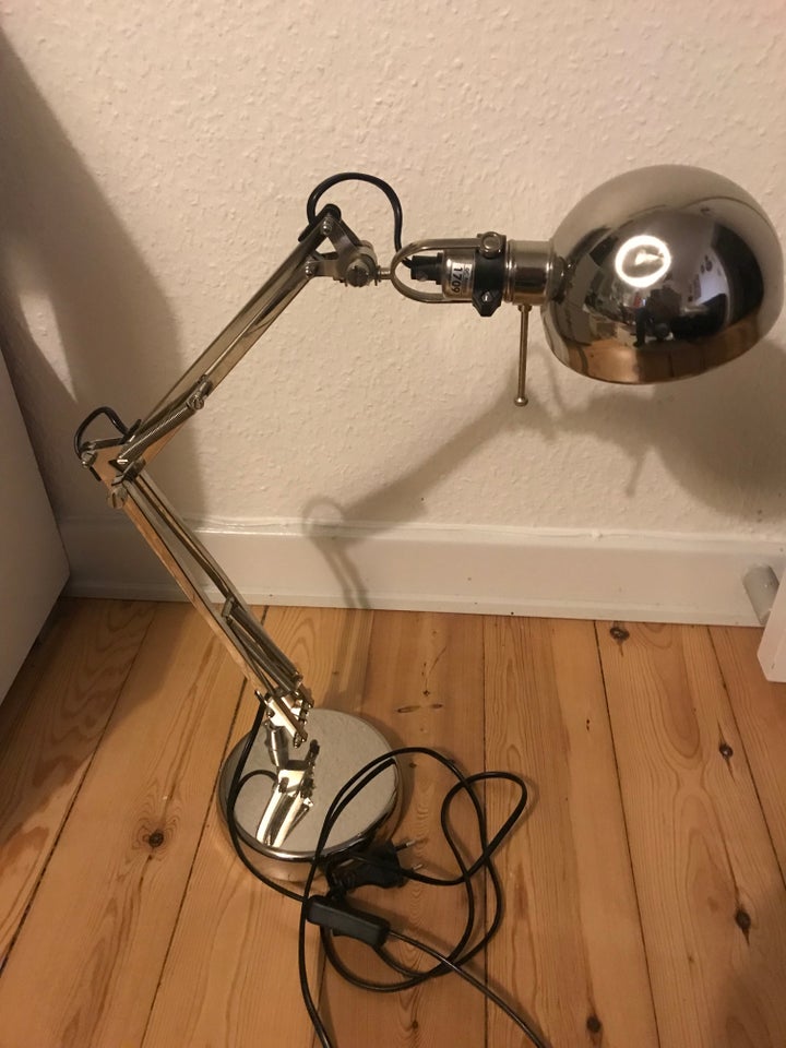 Skrivebordslampe