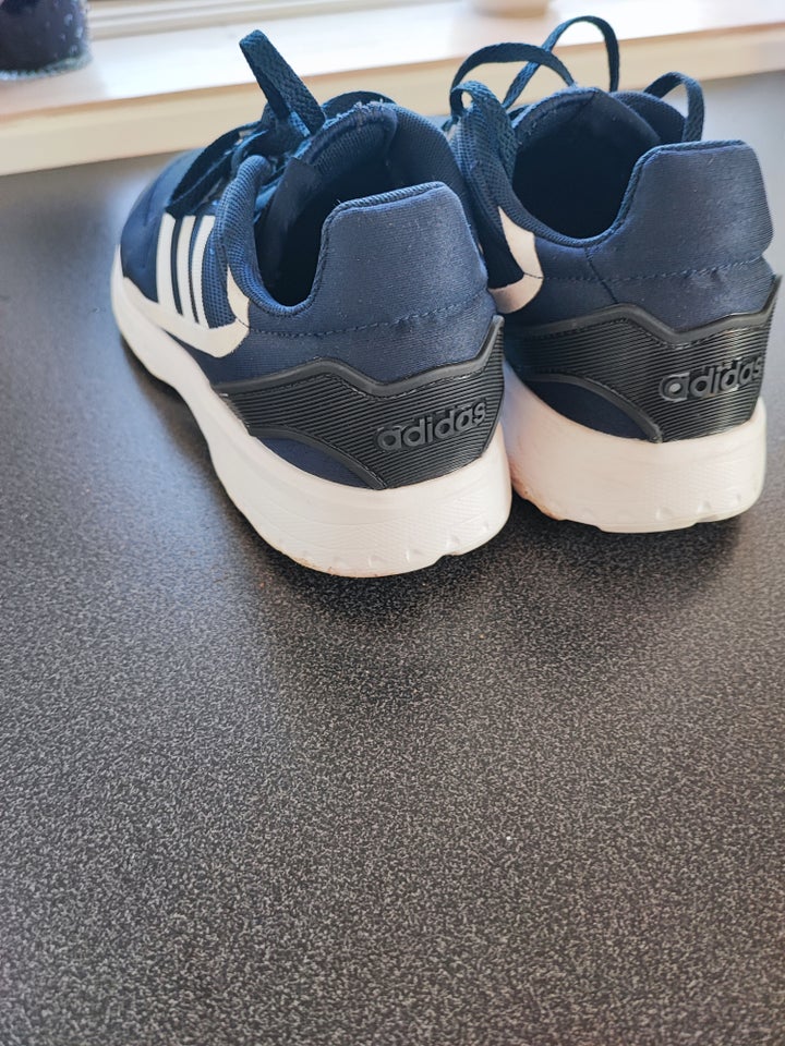 Sneakers, Adidas, str. 44