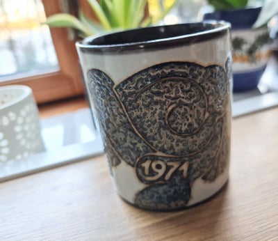 Porcelæn Lille årskrus 1971