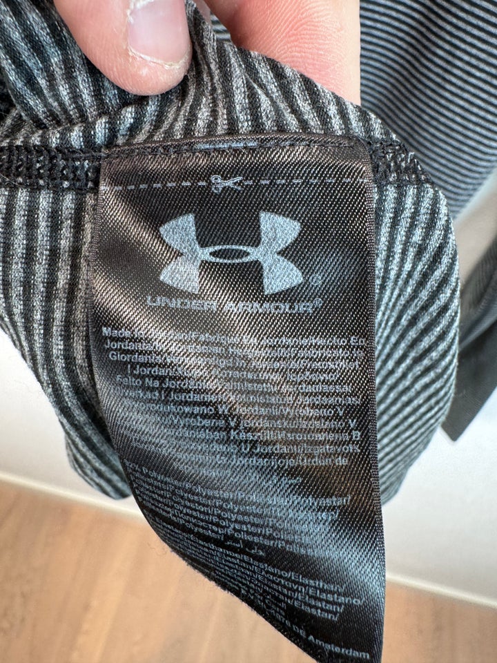 Løbetøj, Under Armour løbetrøje ,