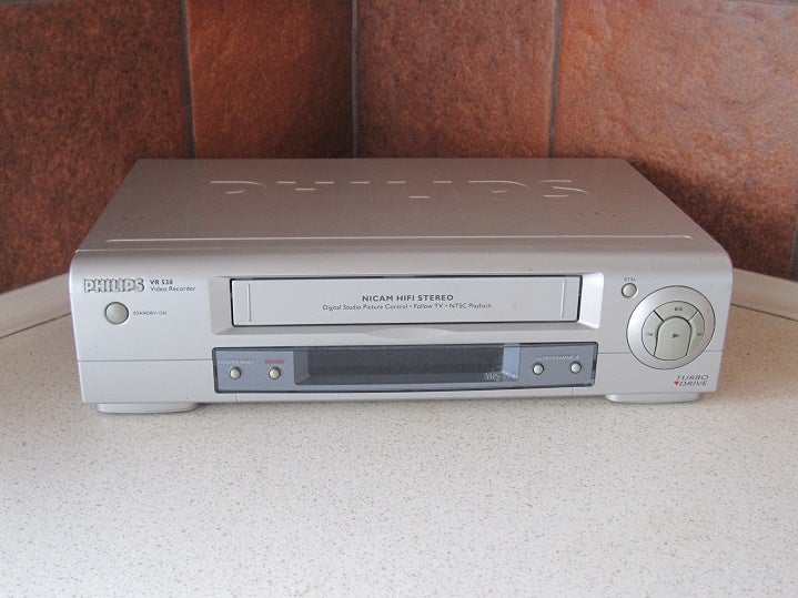 VHS videomaskine Philips VR 530