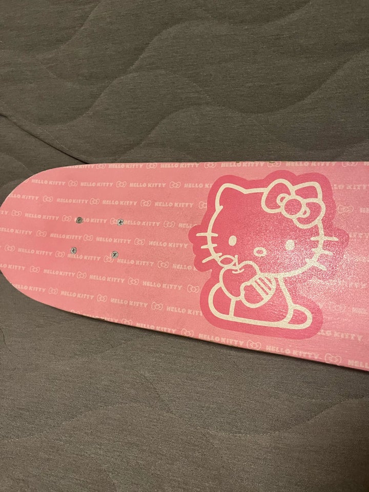 Skateboard Hello kitty