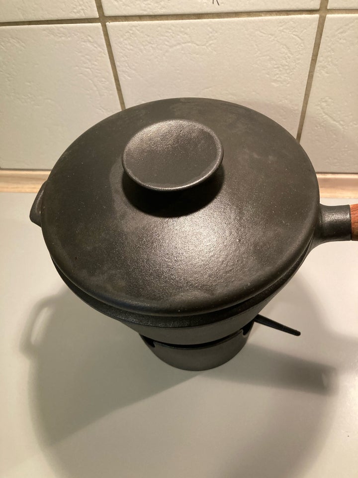 Støbejerns gryde på fondue sæt