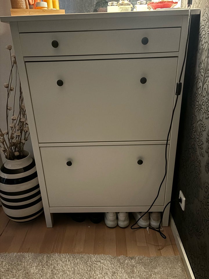 Skoskab, Hemnes Ikea