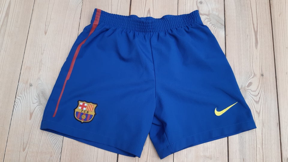 Shorts, str 110 - 116 NIKE, FLOT