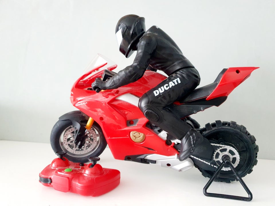 Ducati, fjernstyret motorcykel.,