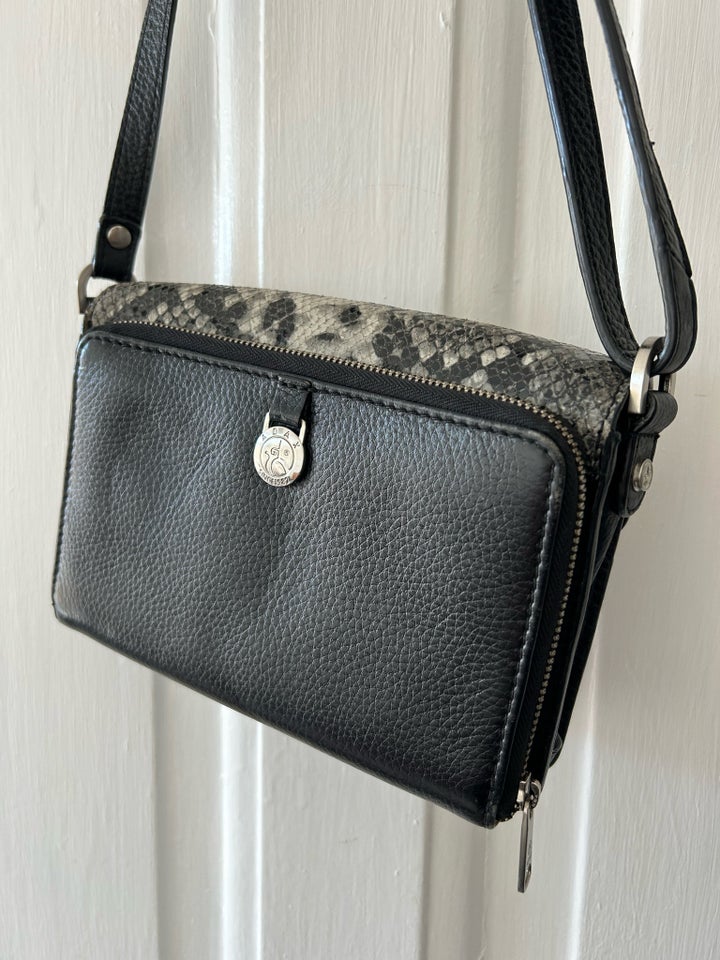 Crossbody, Adax