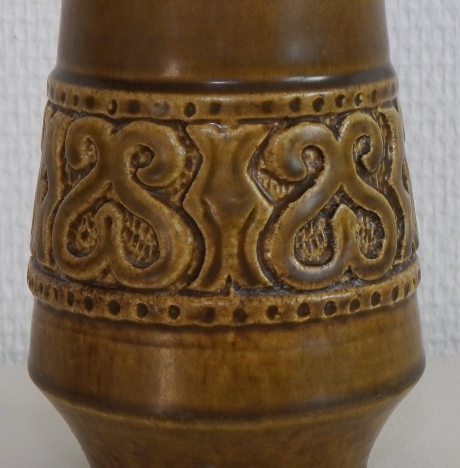 Olivengrøn vintage keramik vase