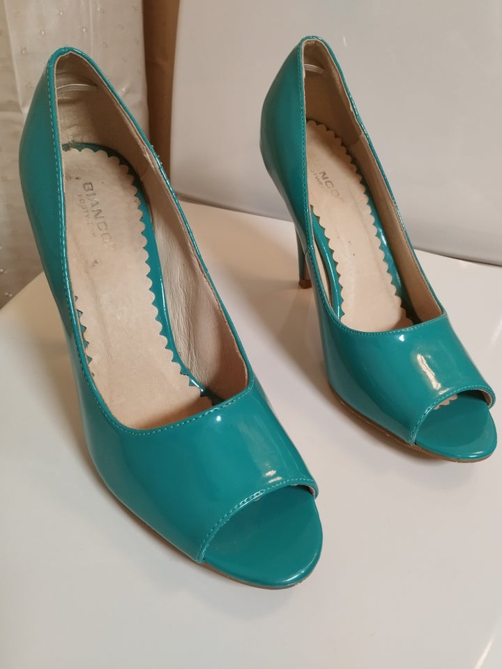 Pumps, str. 39, Bianco