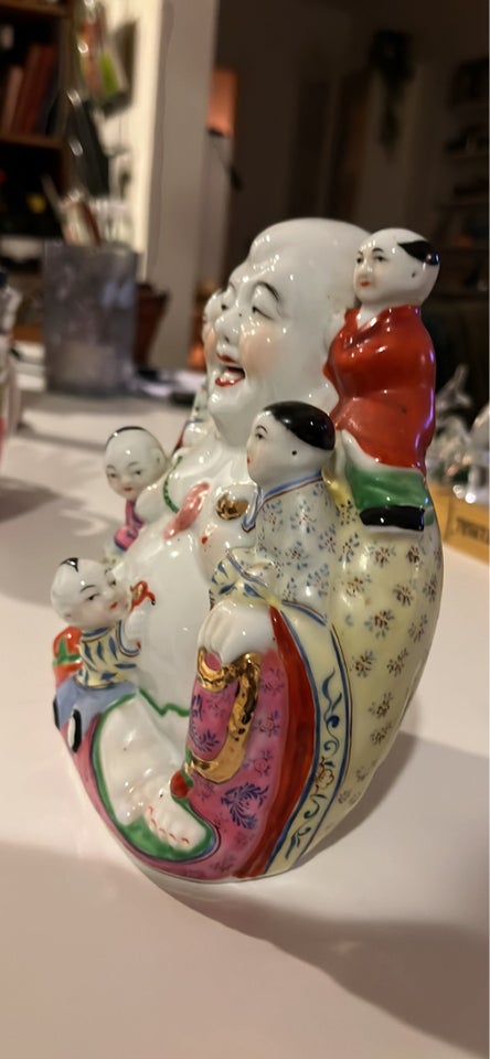 Porcelæn Buddha med børn