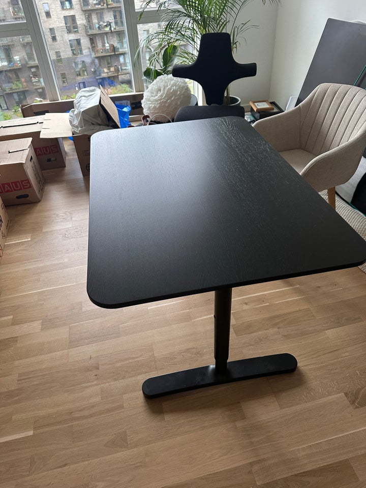 Skrivebord, IKEA BESTÅ, b: 120 d: 80