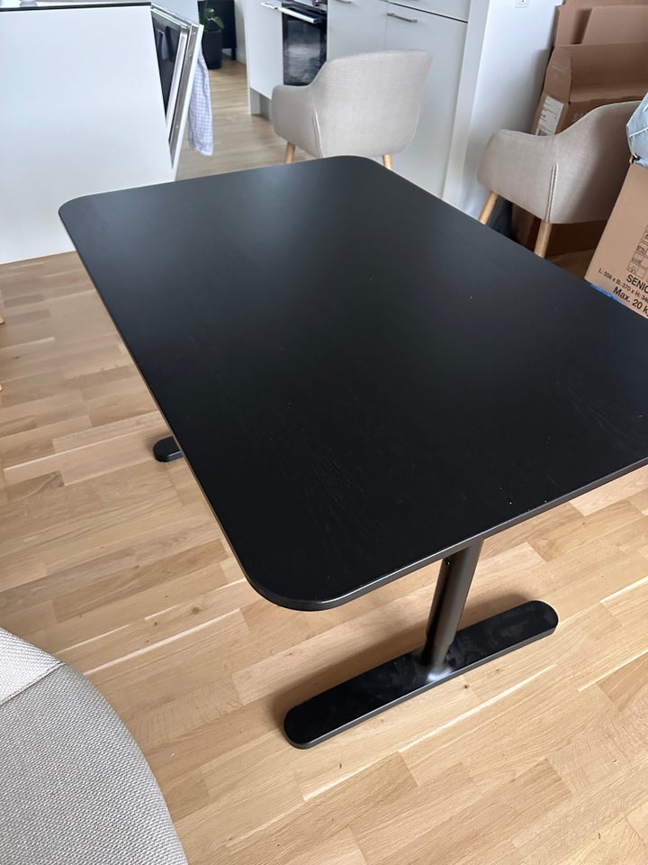 Skrivebord, IKEA BESTÅ, b: 120 d: 80