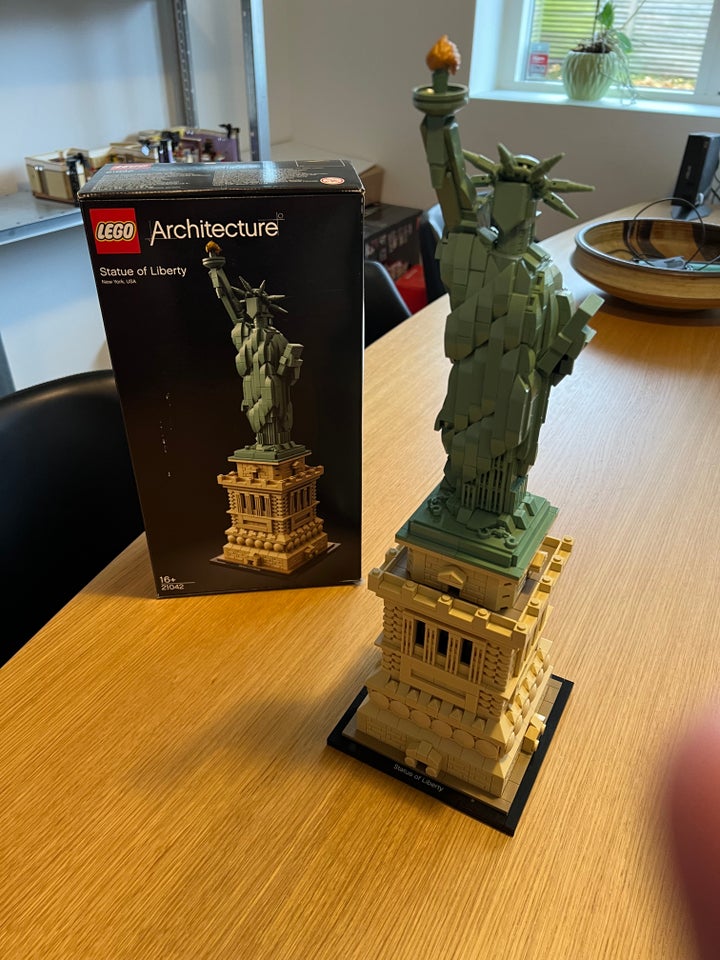 Lego Architecture, 21042