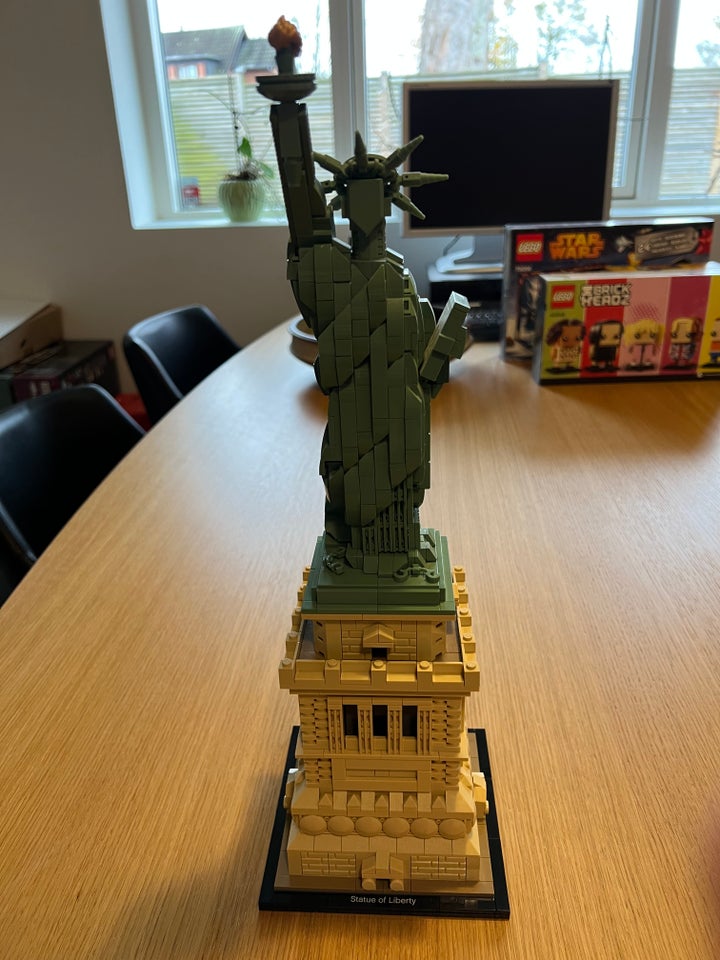 Lego Architecture, 21042