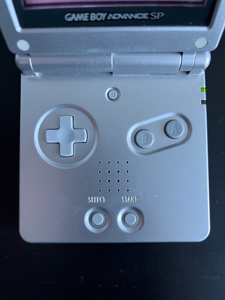 Nintendo Gameboy advance SP, God