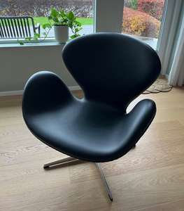 Arne Jacobsen Svanen L nestol Its koral