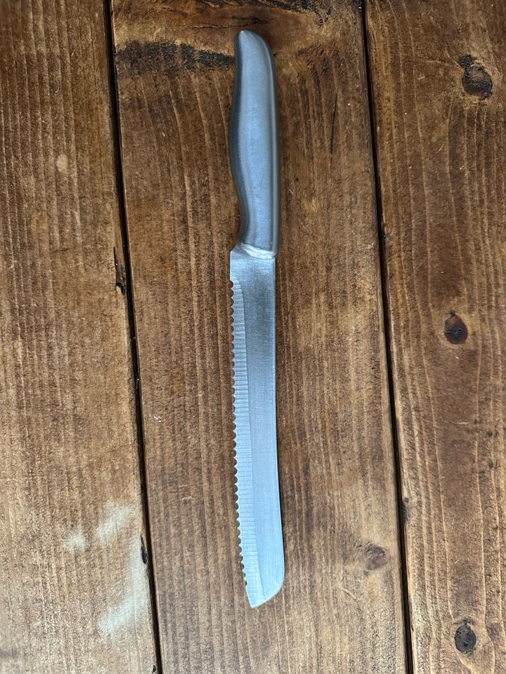 Bread knife