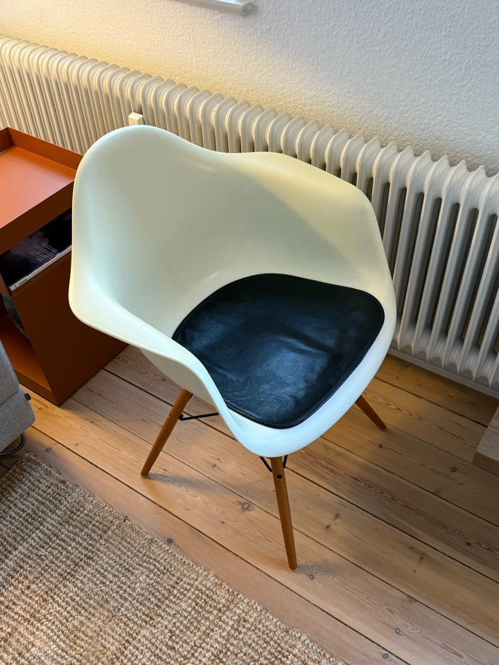 Eames, Lænestol, Stol