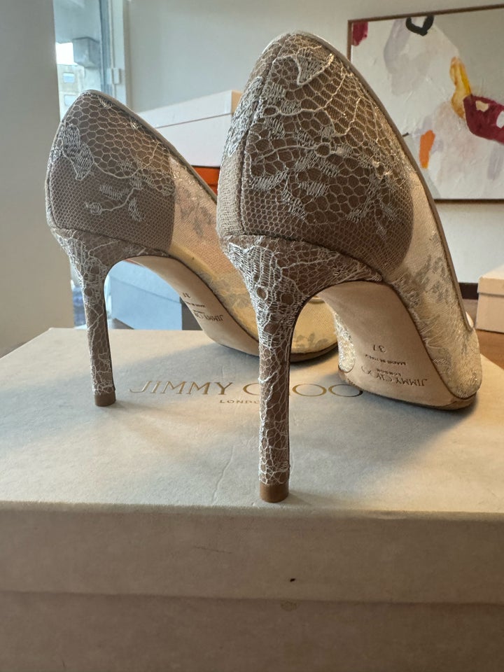 Stiletter, str. 37, Jimmy Choo