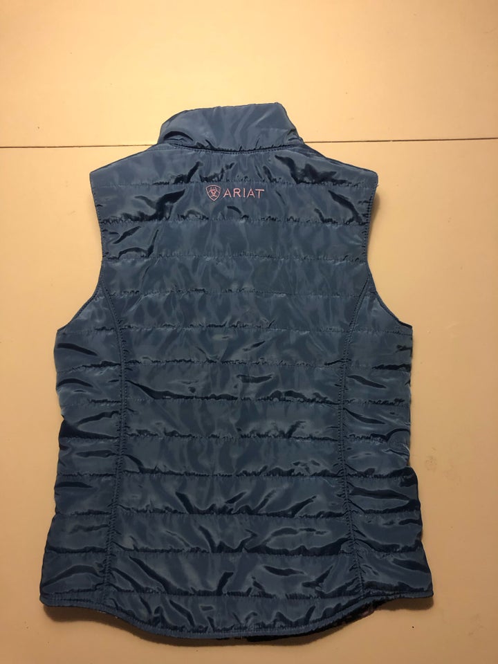 Ridevest, Ariat Ridevest, str. 140