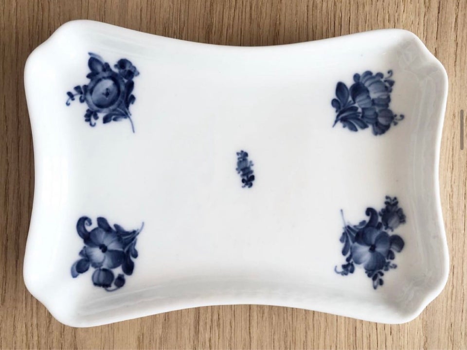 Porcelæn, Bakke, Blå blomst