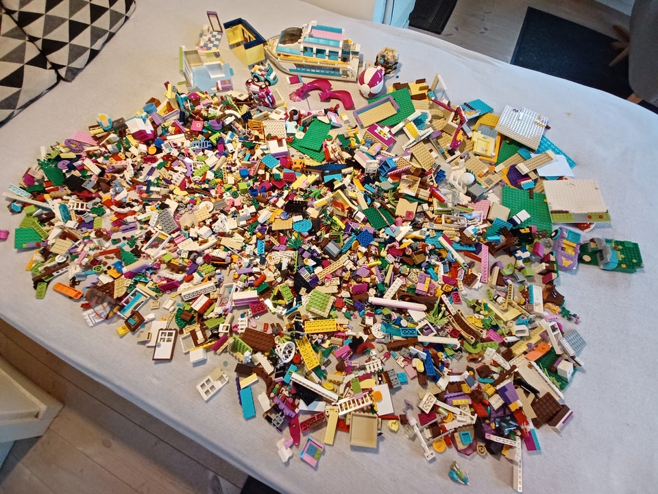 Lego Friends, Mega samling