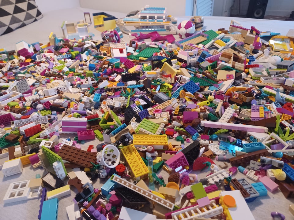 Lego Friends, Mega samling