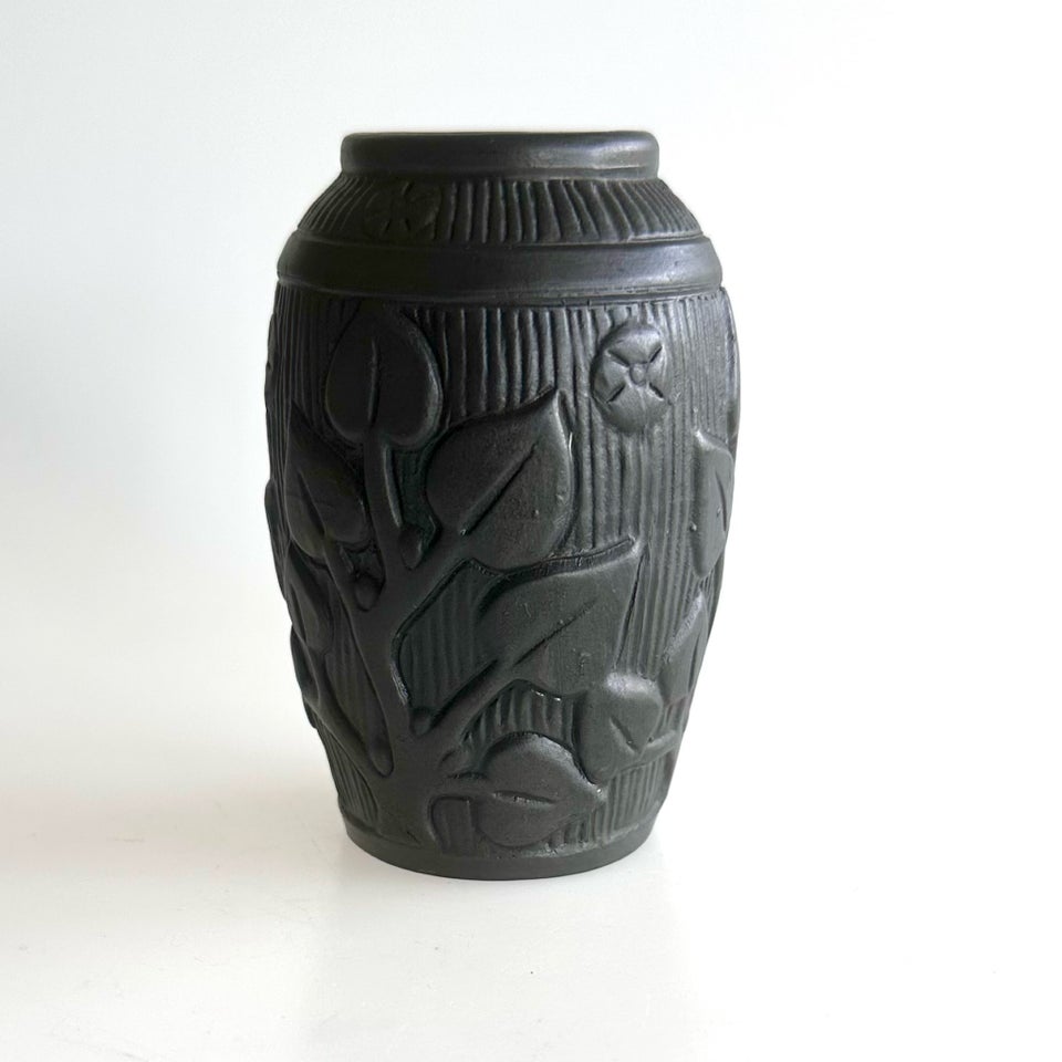 Hjorth vase Sort terracotta 110