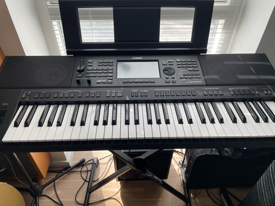 Keyboard, Yamaha PSR-SX900