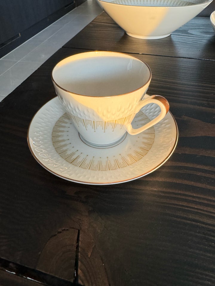 Porcelæn, Kaffekop, Edelstein