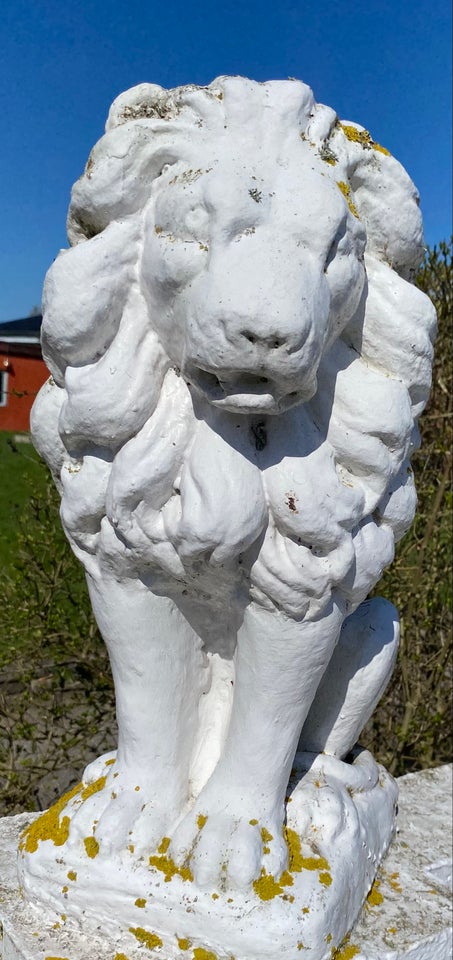 Skulptur løve