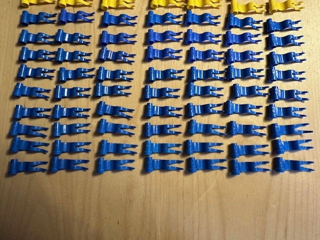 Lego andet Blå og gule lego flag