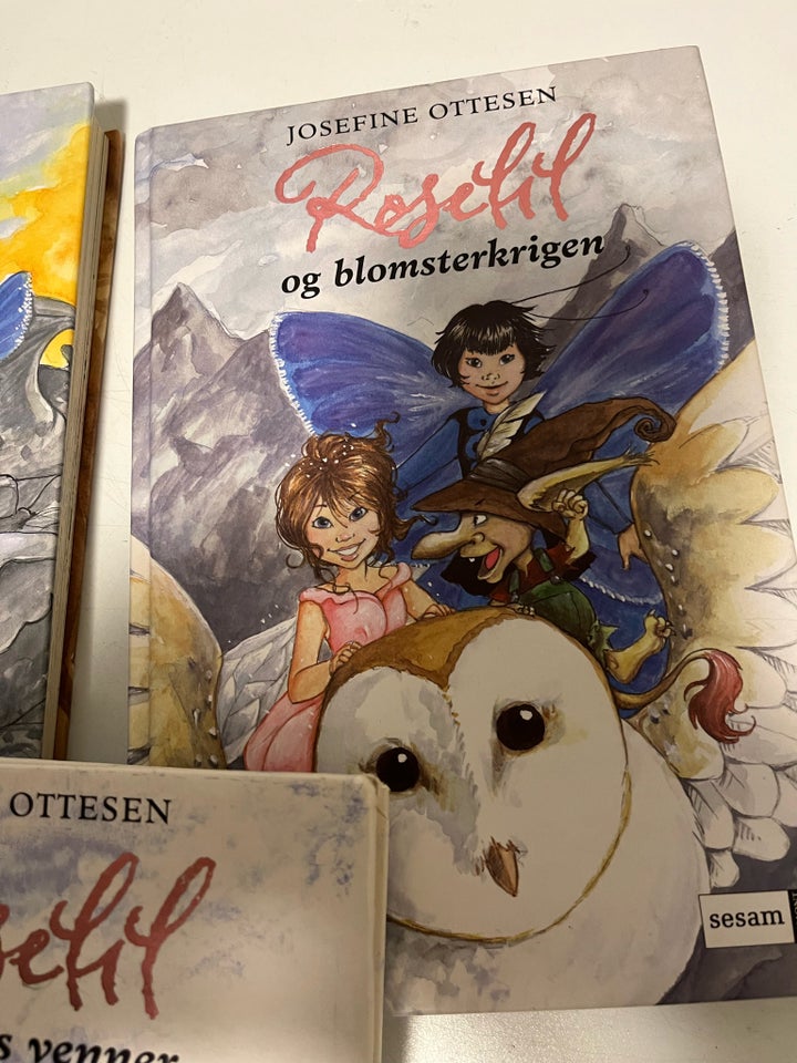 Roselil og…, Josefine Ottesen