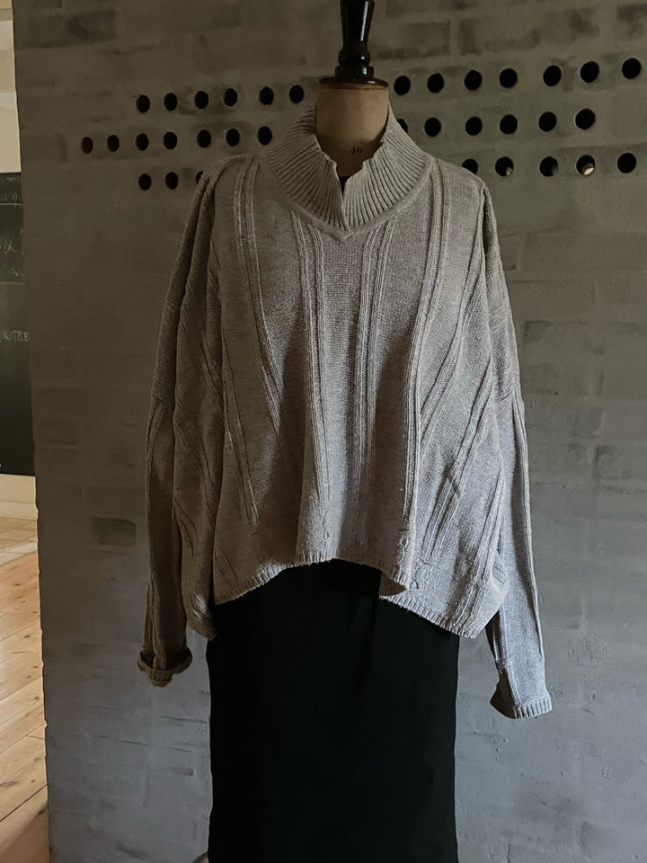 Sweater, Ivan Grundahl, str. L