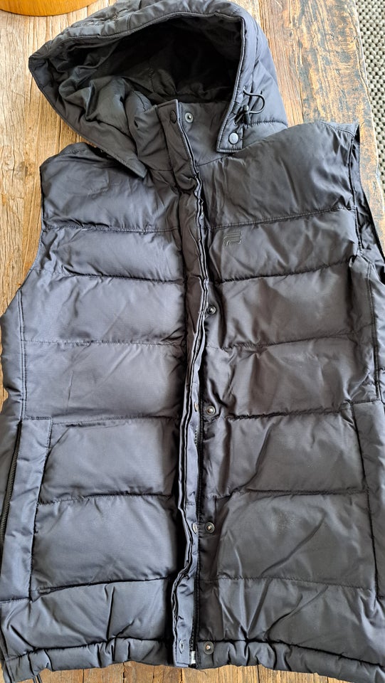 Vest, Everest, str. 40