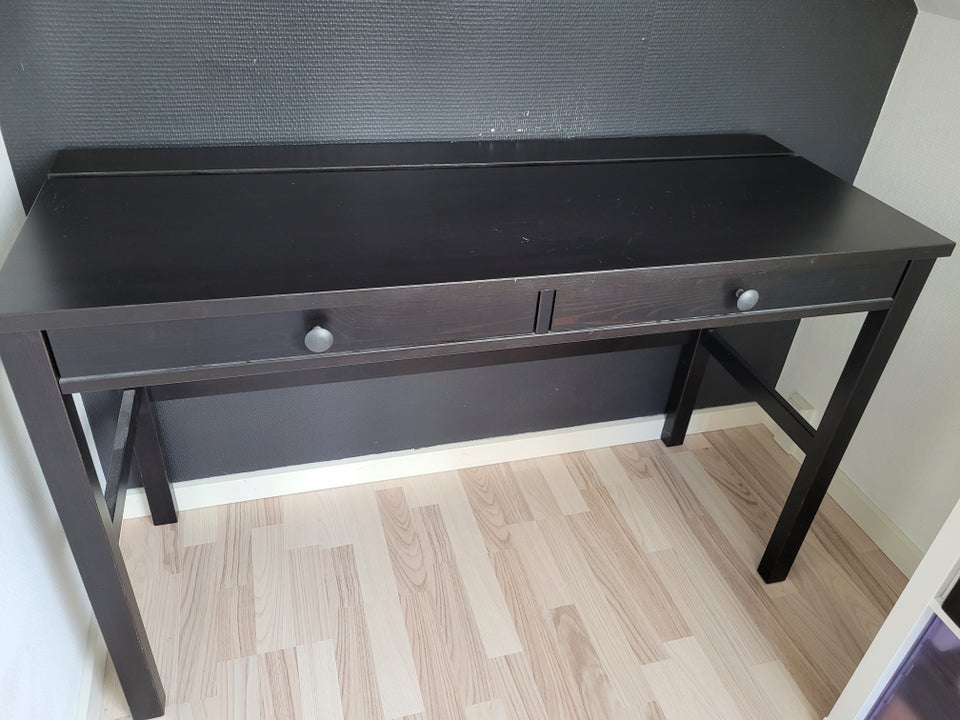 Skrivebord, Ikea