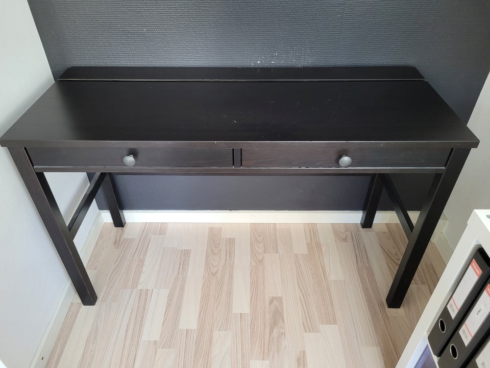 Skrivebord, Ikea