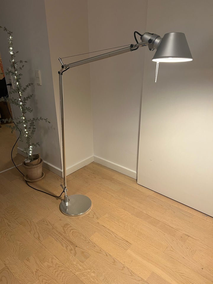 Artemide, Artemide Tolomeo Letura