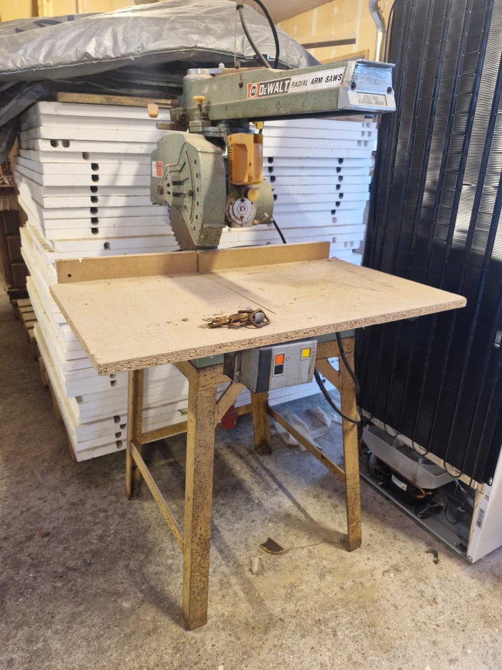 Radial arm saw, DeWalt