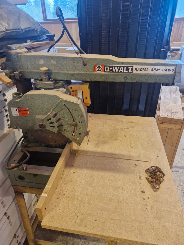 Radial arm saw, DeWalt